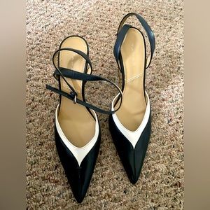 Tahari high heel shoes